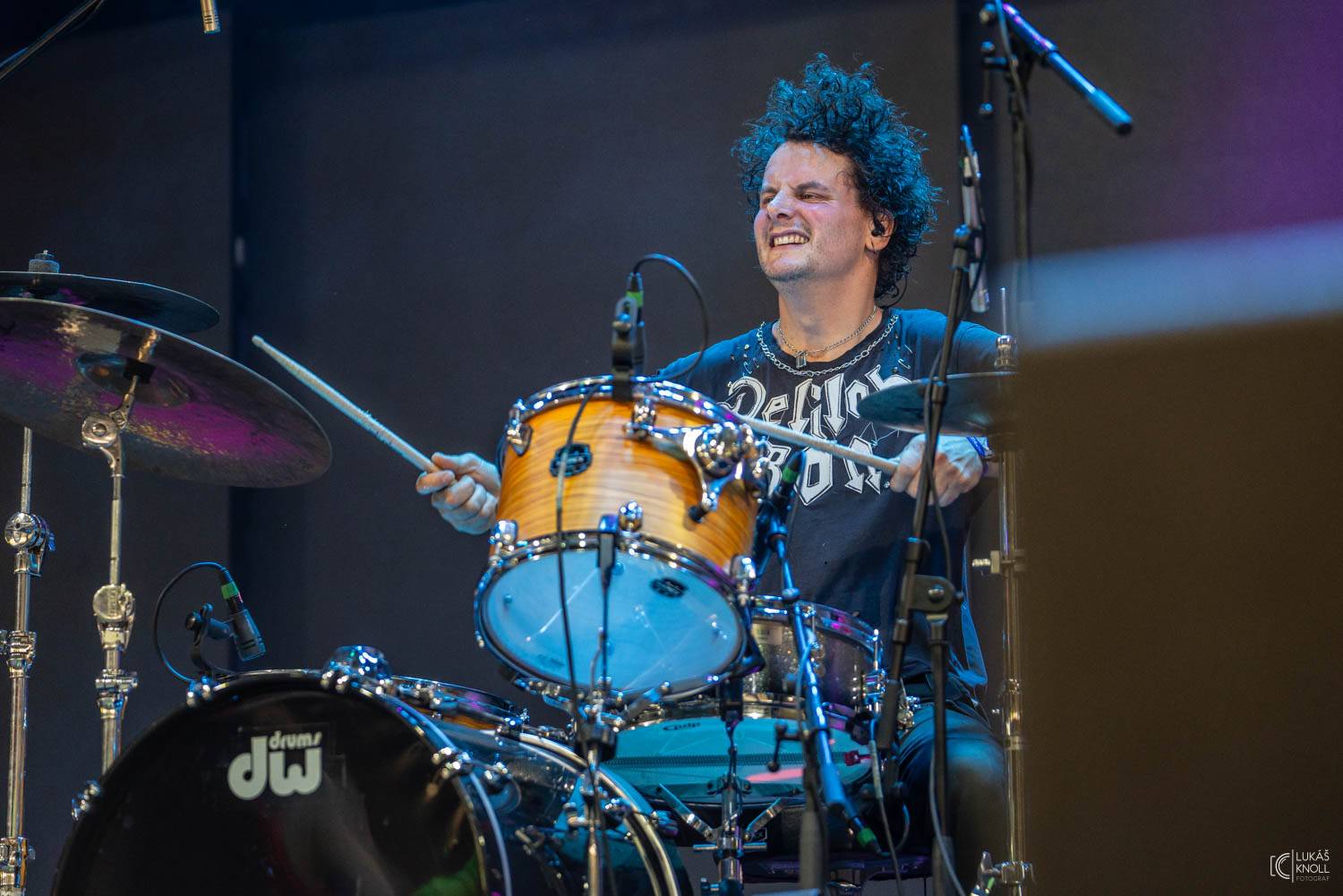 Sum 41, Mňága a Žďorp, J.A.R. i Keanu Reeves s Dogstar. To byl třetí den na Rock for People