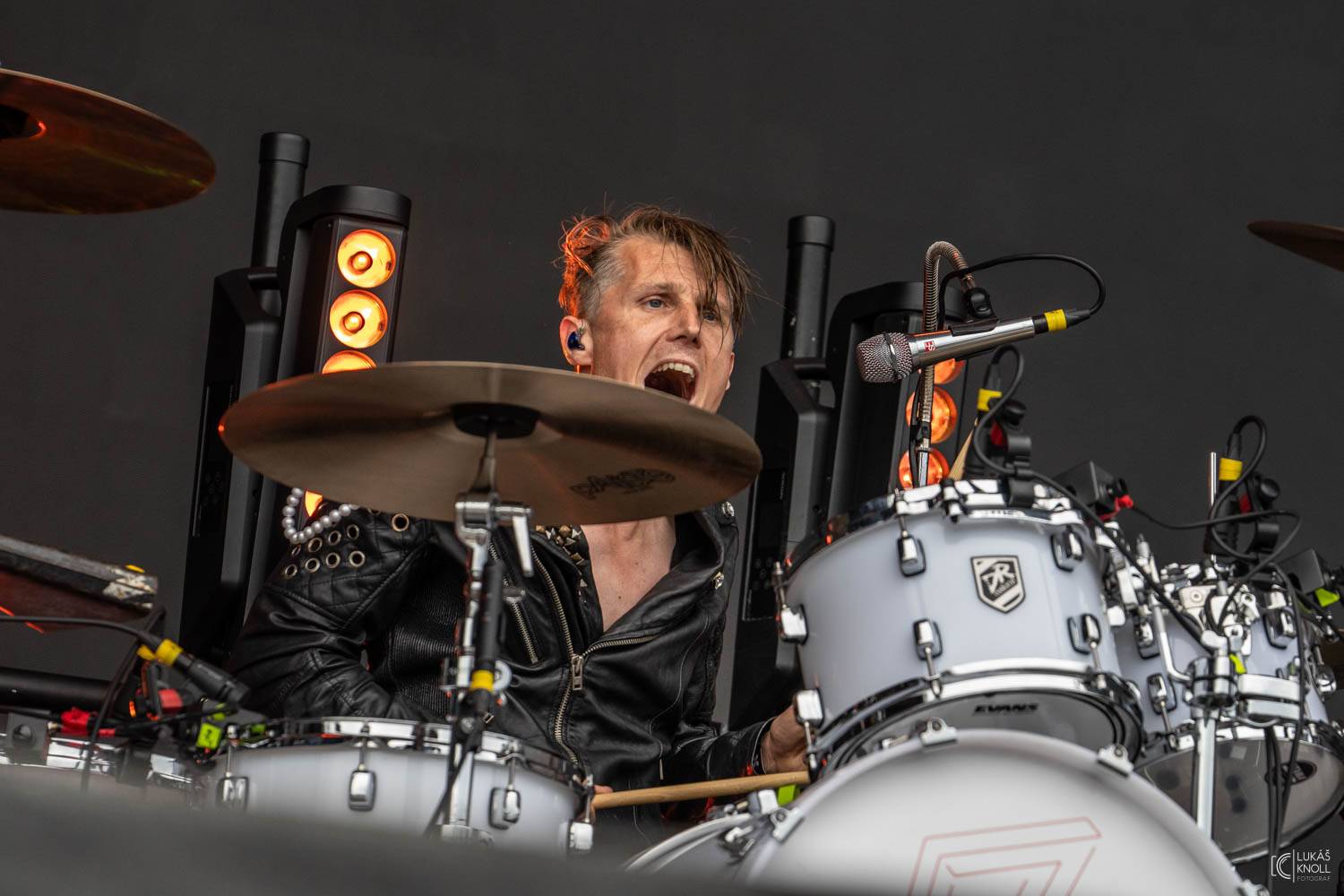 Sum 41, Mňága a Žďorp, J.A.R. i Keanu Reeves s Dogstar. To byl třetí den na Rock for People