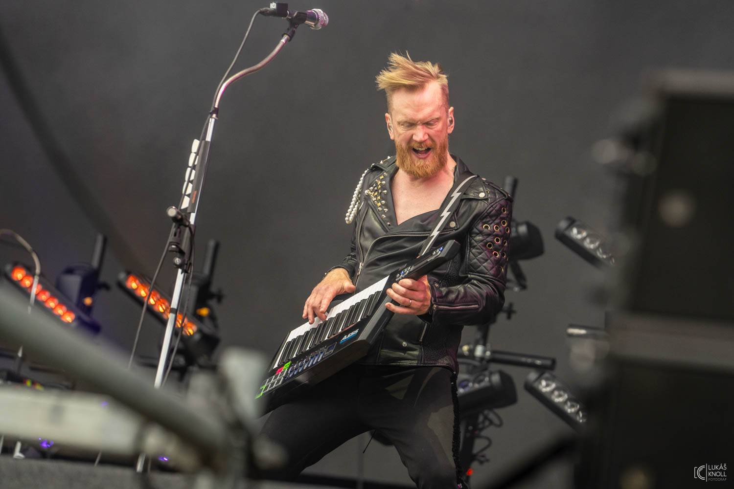 Sum 41, Mňága a Žďorp, J.A.R. i Keanu Reeves s Dogstar. To byl třetí den na Rock for People