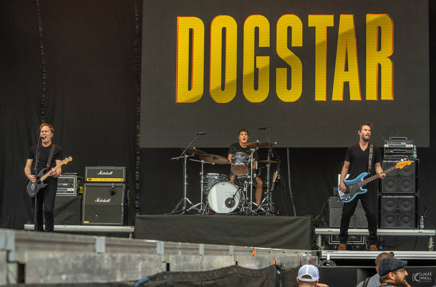 Sum 41, Mňága a Žďorp, J.A.R. i Keanu Reeves s Dogstar. To byl třetí den na Rock for People