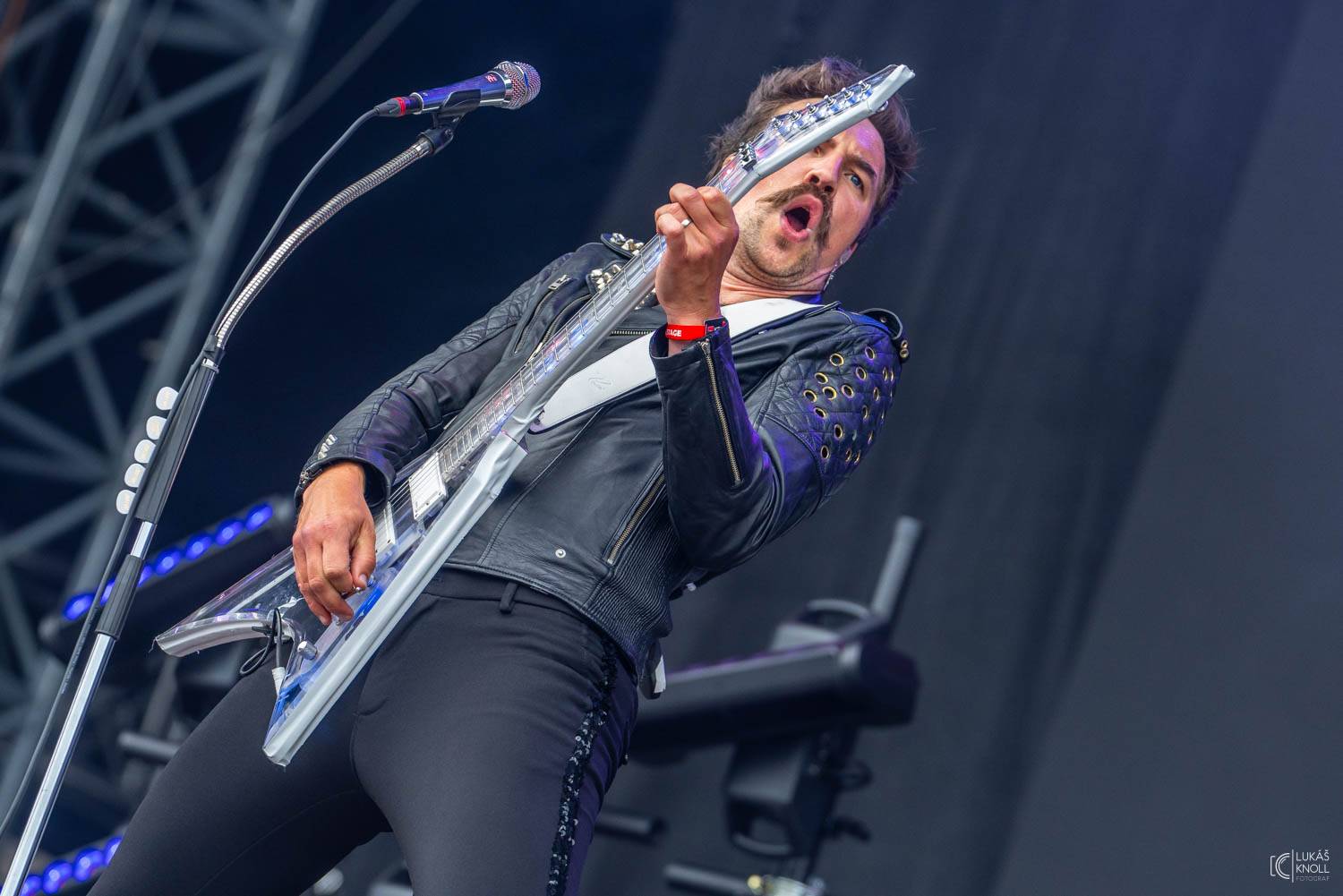 Sum 41, Mňága a Žďorp, J.A.R. i Keanu Reeves s Dogstar. To byl třetí den na Rock for People