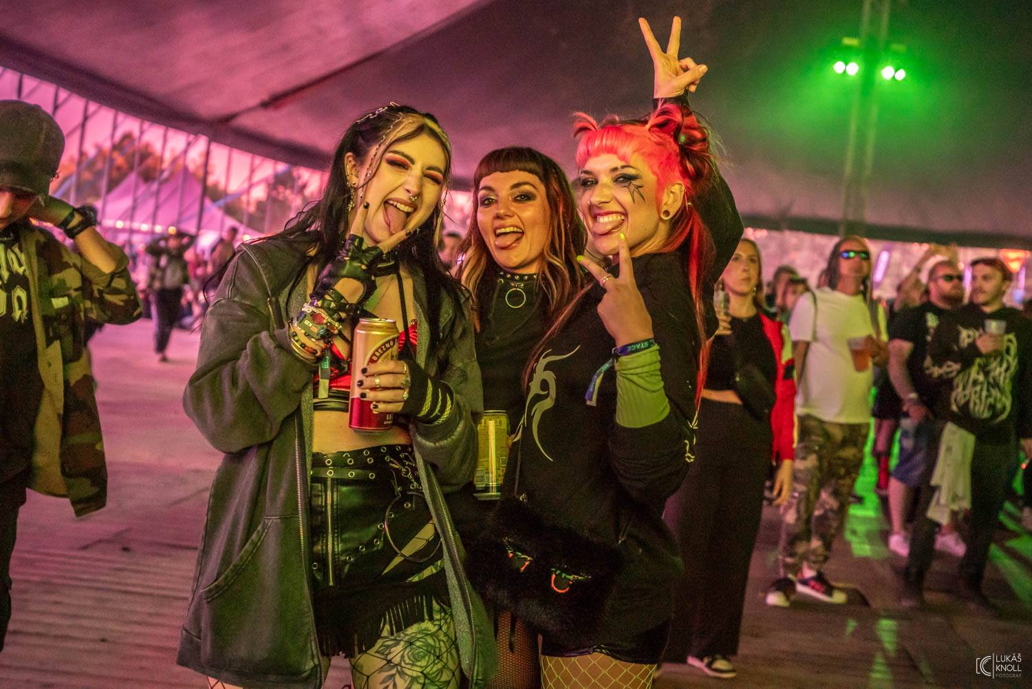 Sum 41, Mňága a Žďorp, J.A.R. i Keanu Reeves s Dogstar. To byl třetí den na Rock for People