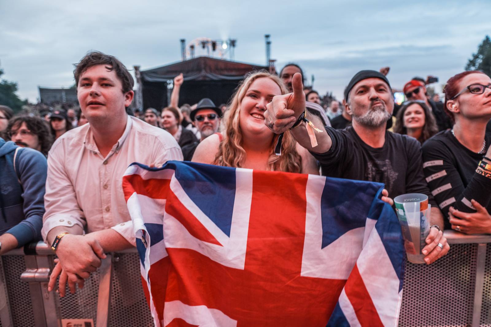 ONLINE: Rock for People jde do finále. V sobotu přiveze Yungbluda, Pendulum, Skyline i speciální překvapení v podobě Palaye Royale