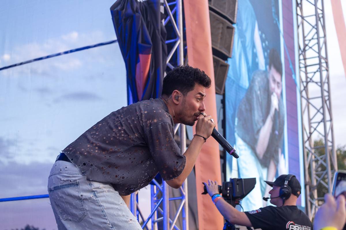 Mirai Summer Fest v Praze se nesl v duchu oslavy léta a pohody, kapela na něm oznámila koncert v Edenu