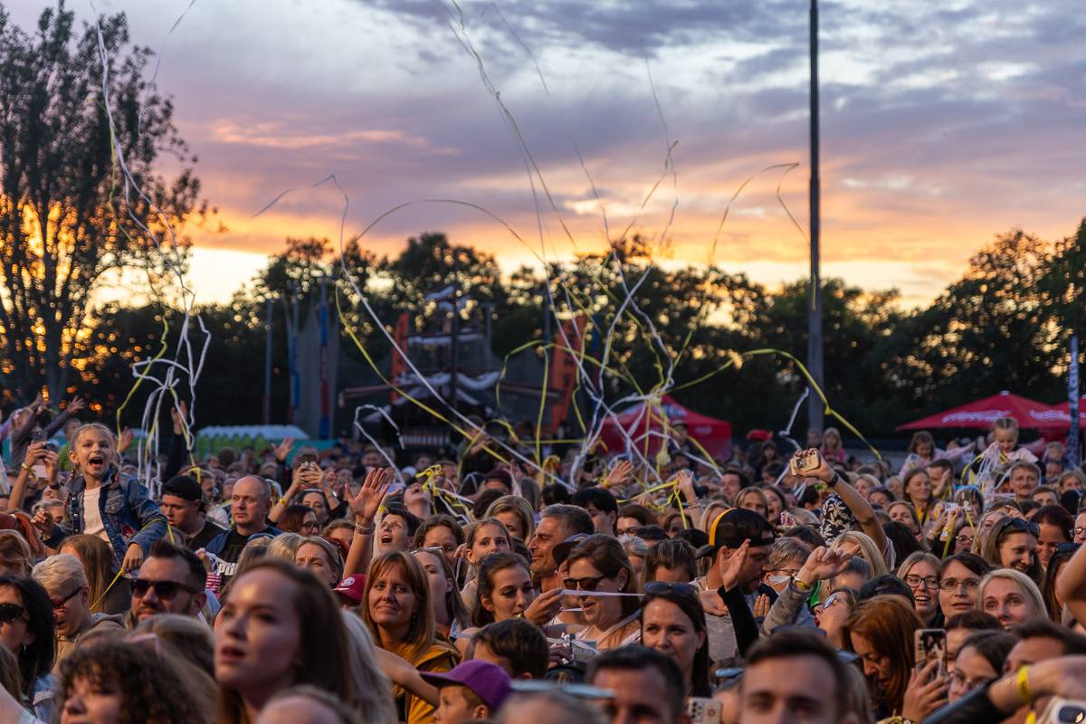 Mirai Summer Fest v Praze se nesl v duchu oslavy léta a pohody, kapela na něm oznámila koncert v Edenu