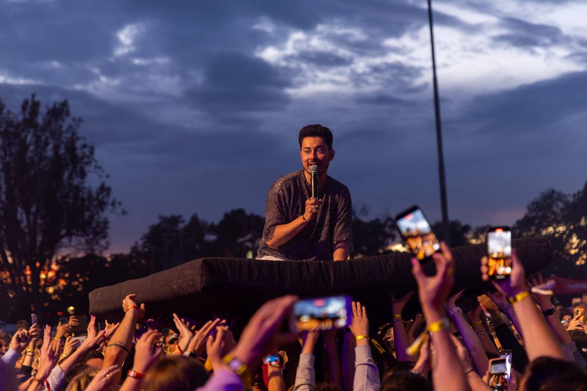 Mirai Summer Fest v Praze se nesl v duchu oslavy léta a pohody, kapela na něm oznámila koncert v Edenu