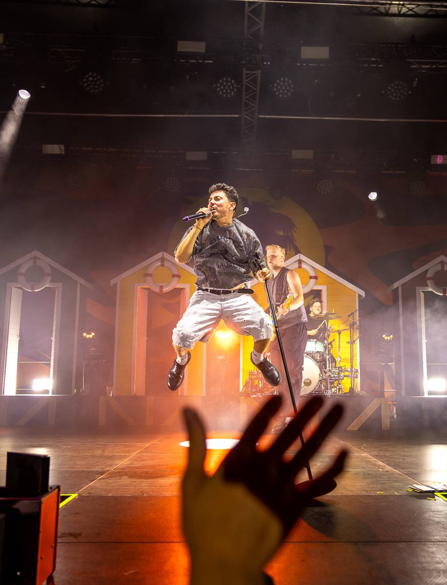 Mirai Summer Fest v Praze se nesl v duchu oslavy léta a pohody, kapela na něm oznámila koncert v Edenu