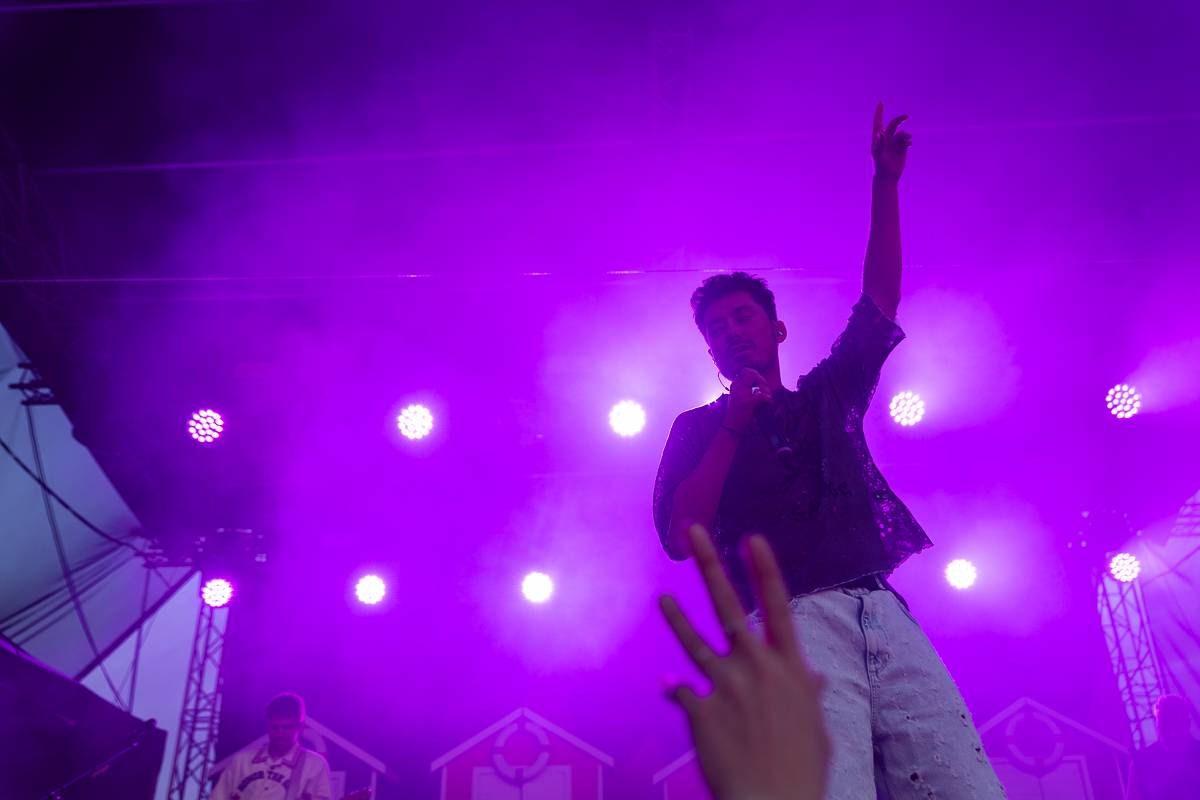 Mirai Summer Fest v Praze se nesl v duchu oslavy léta a pohody, kapela na něm oznámila koncert v Edenu