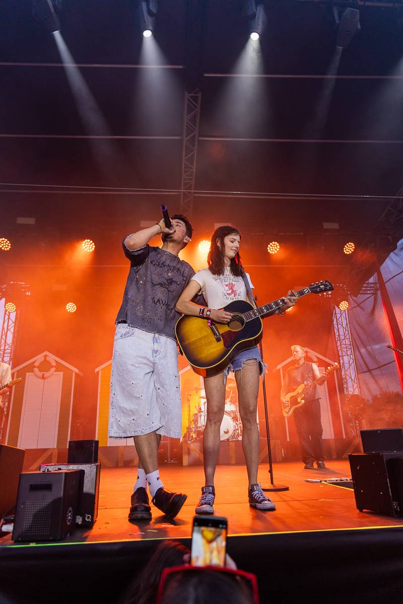 Mirai Summer Fest v Praze se nesl v duchu oslavy léta a pohody, kapela na něm oznámila koncert v Edenu