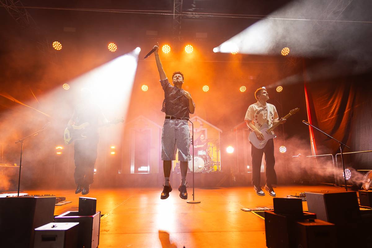 Mirai Summer Fest v Praze se nesl v duchu oslavy léta a pohody, kapela na něm oznámila koncert v Edenu