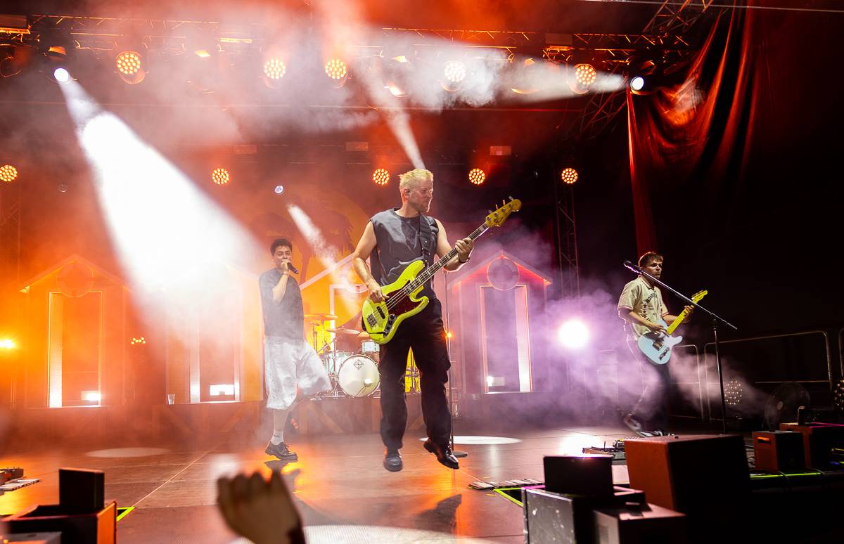 Mirai Summer Fest v Praze se nesl v duchu oslavy léta a pohody, kapela na něm oznámila koncert v Edenu