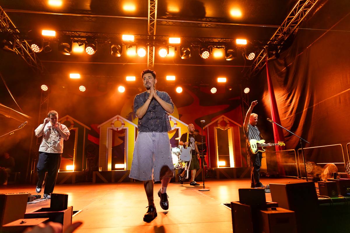 Mirai Summer Fest v Praze se nesl v duchu oslavy léta a pohody, kapela na něm oznámila koncert v Edenu