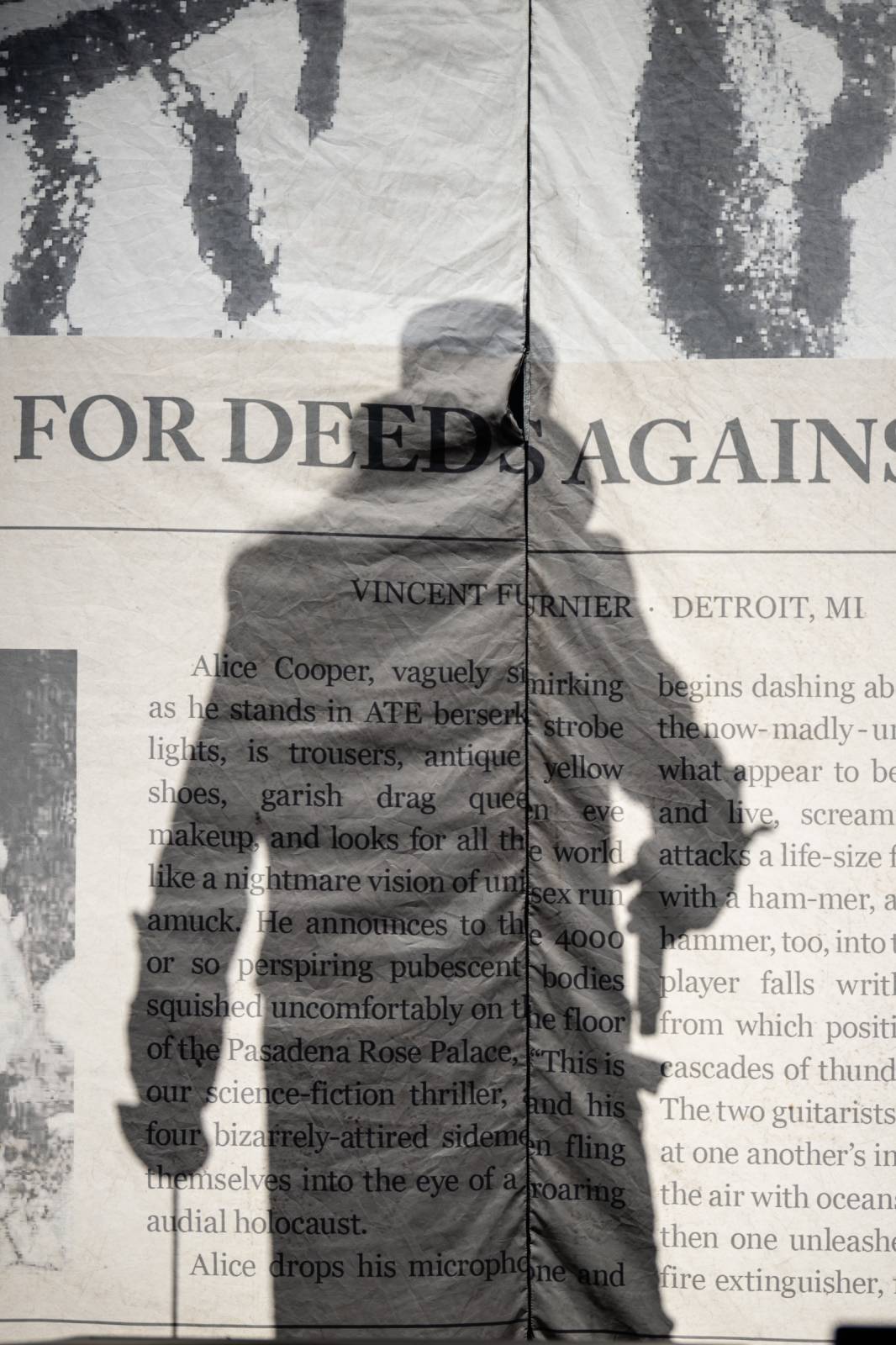 Alice Cooper řádil v Pardubicích. Přivezl si hada, nafukovací pannu i gilotinu