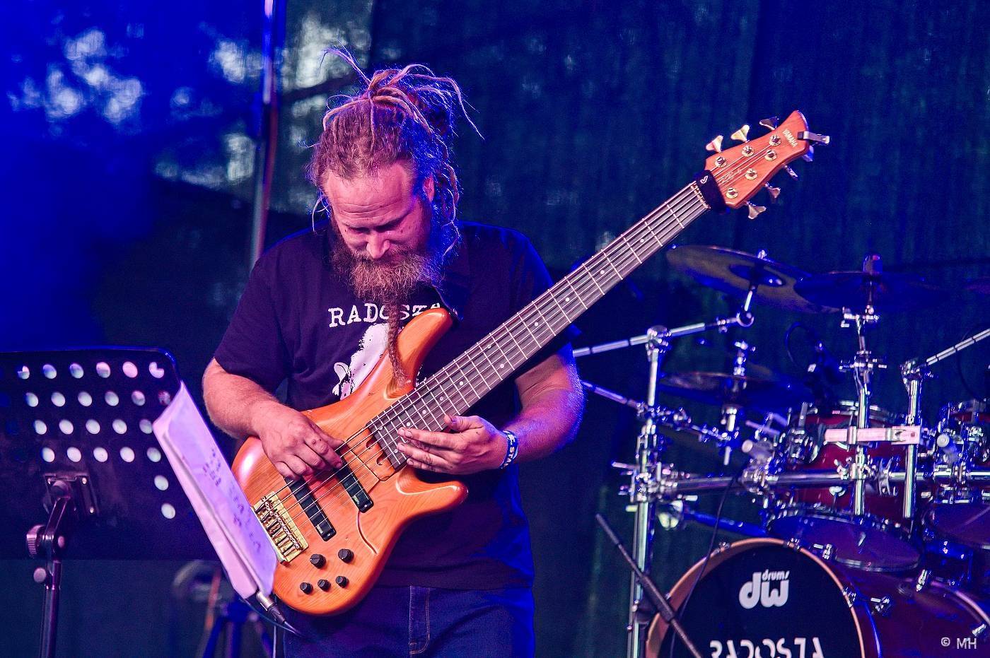 Vypsaná fiXa či Znouzectnost hráli pro dobrou věc. Výtěžek z koncertu u Nepomuku poputuje na opravy zámku Zelená Hora