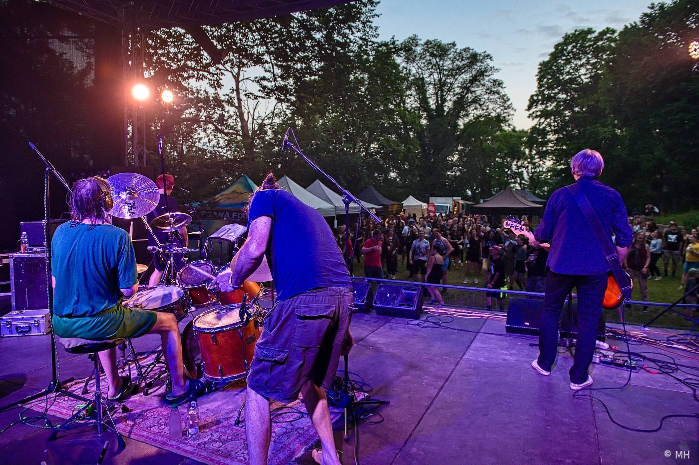 Vypsaná fiXa či Znouzectnost hráli pro dobrou věc. Výtěžek z koncertu u Nepomuku poputuje na opravy zámku Zelená Hora