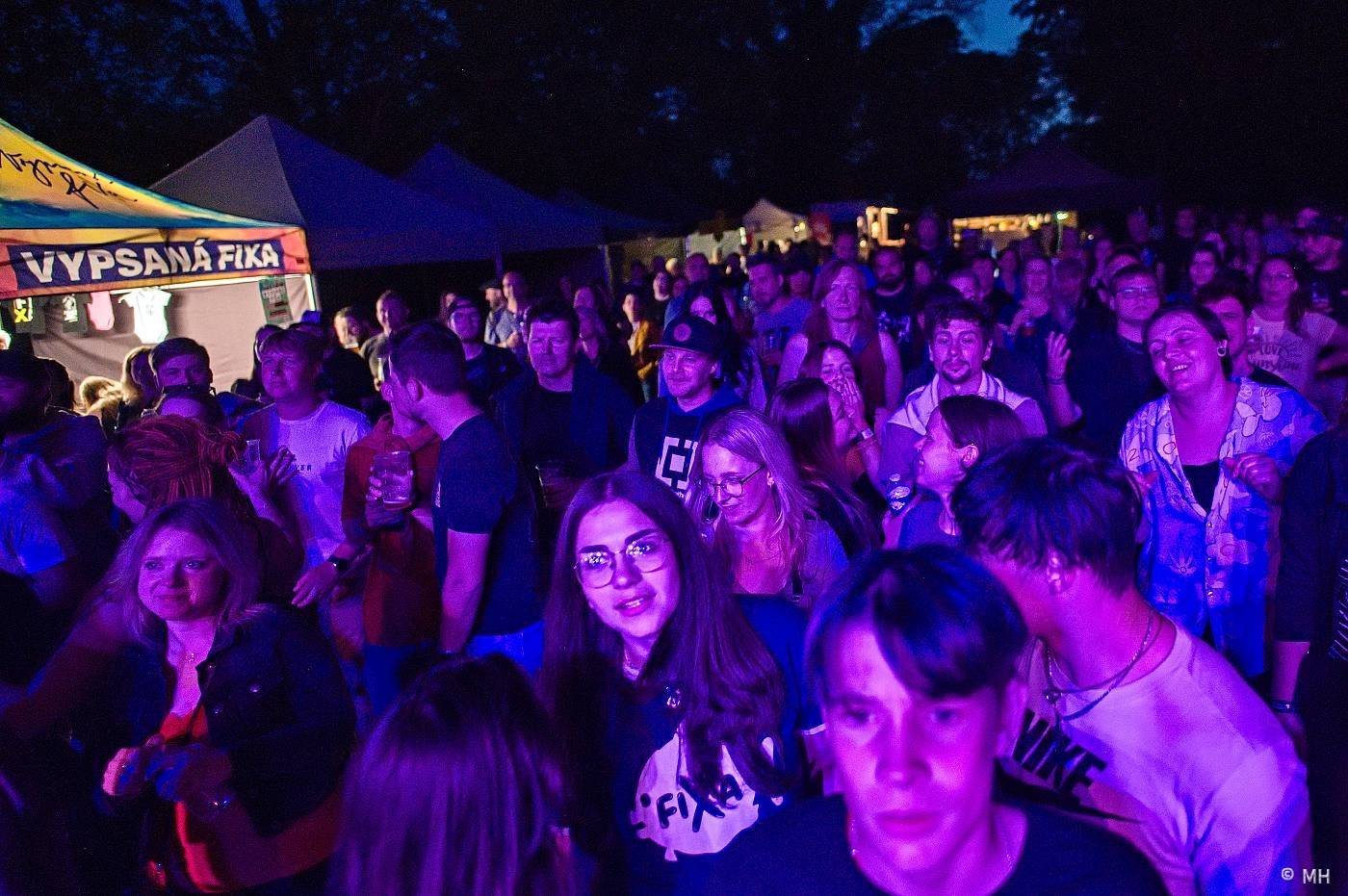 Vypsaná fiXa či Znouzectnost hráli pro dobrou věc. Výtěžek z koncertu u Nepomuku poputuje na opravy zámku Zelená Hora