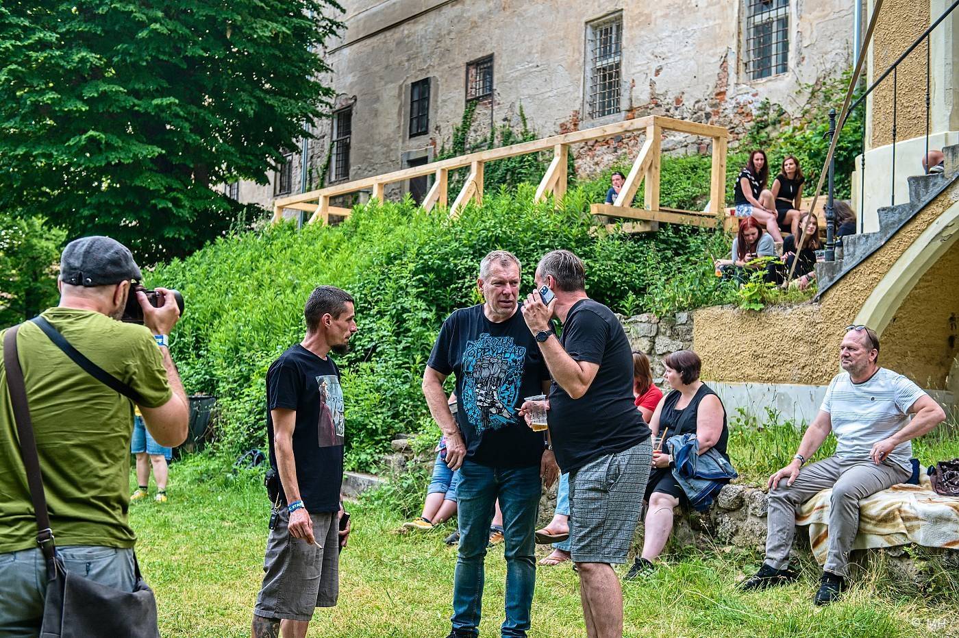 Vypsaná fiXa či Znouzectnost hráli pro dobrou věc. Výtěžek z koncertu u Nepomuku poputuje na opravy zámku Zelená Hora