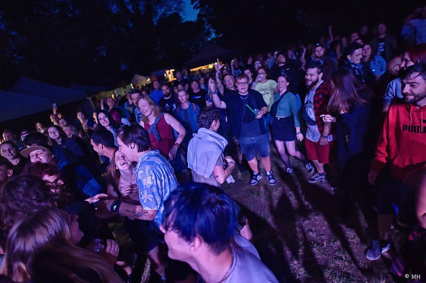 Vypsaná fiXa či Znouzectnost hráli pro dobrou věc. Výtěžek z koncertu u Nepomuku poputuje na opravy zámku Zelená Hora