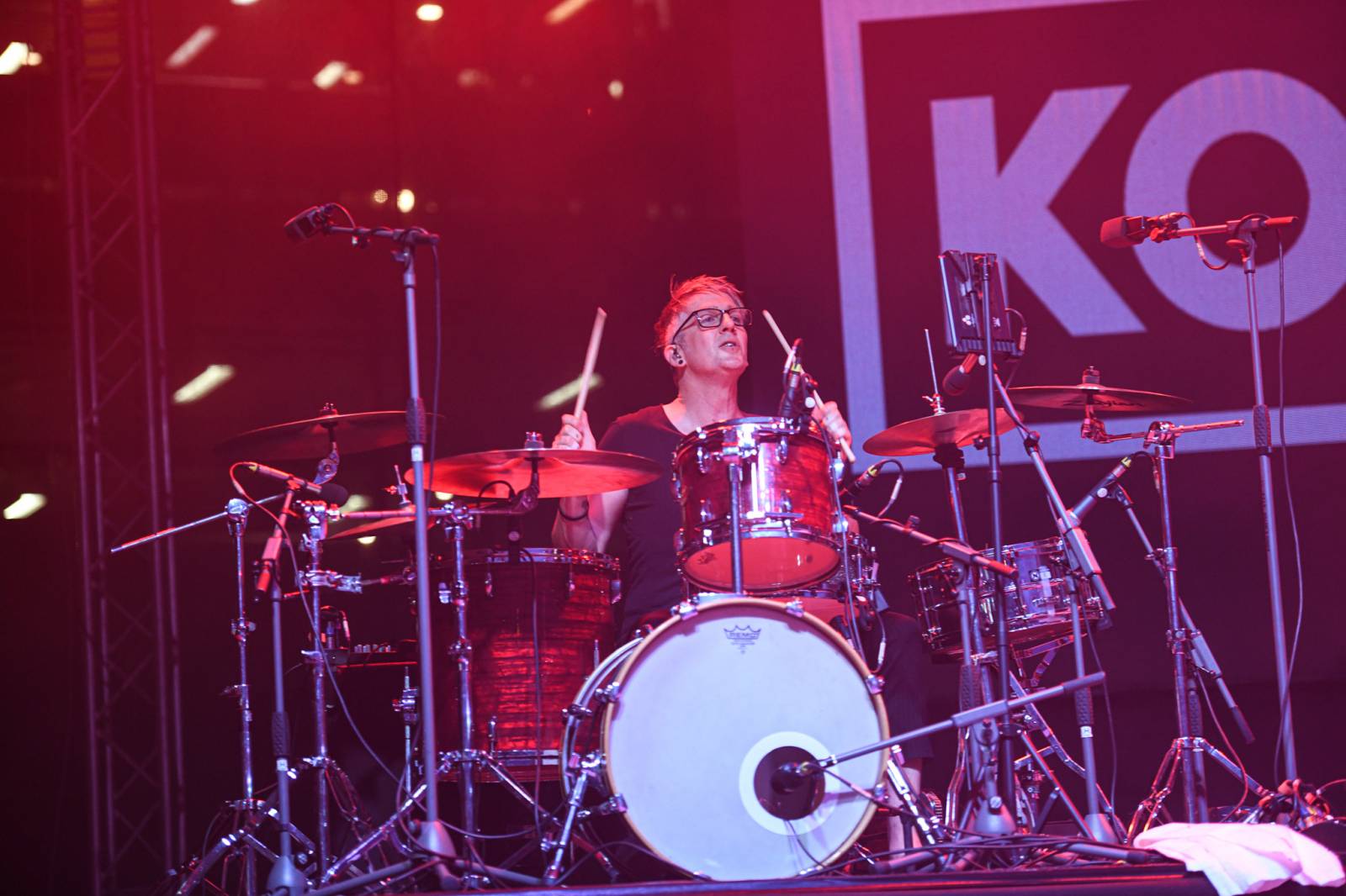 Cenu prezidenta MFF v Karlových Varech převzal Viggo Mortensen, na Mattoni Life Baru zářili Lenny a PSH