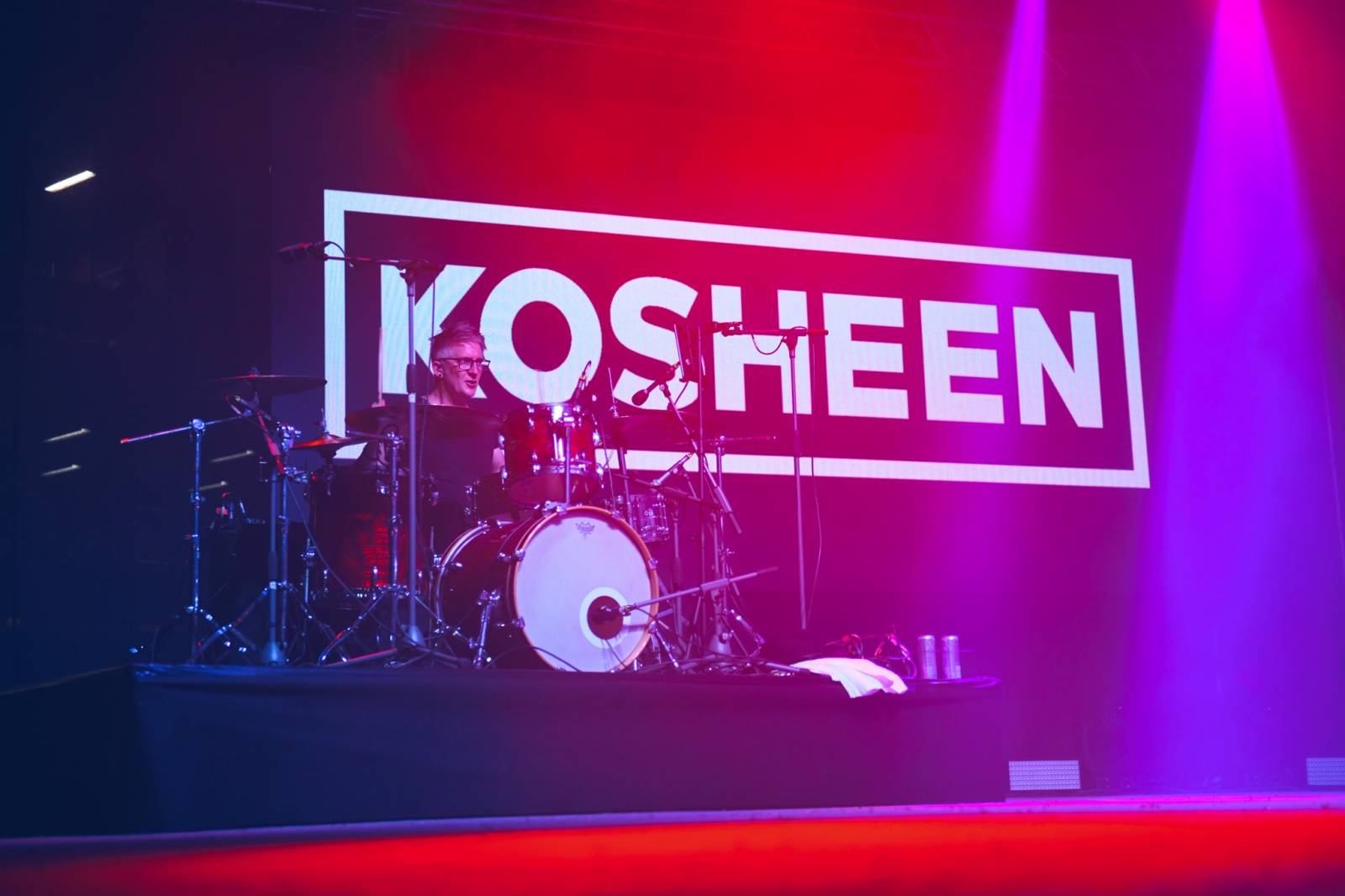 Cenu prezidenta MFF v Karlových Varech převzal Viggo Mortensen, na Mattoni Life Baru zářili Lenny a PSH