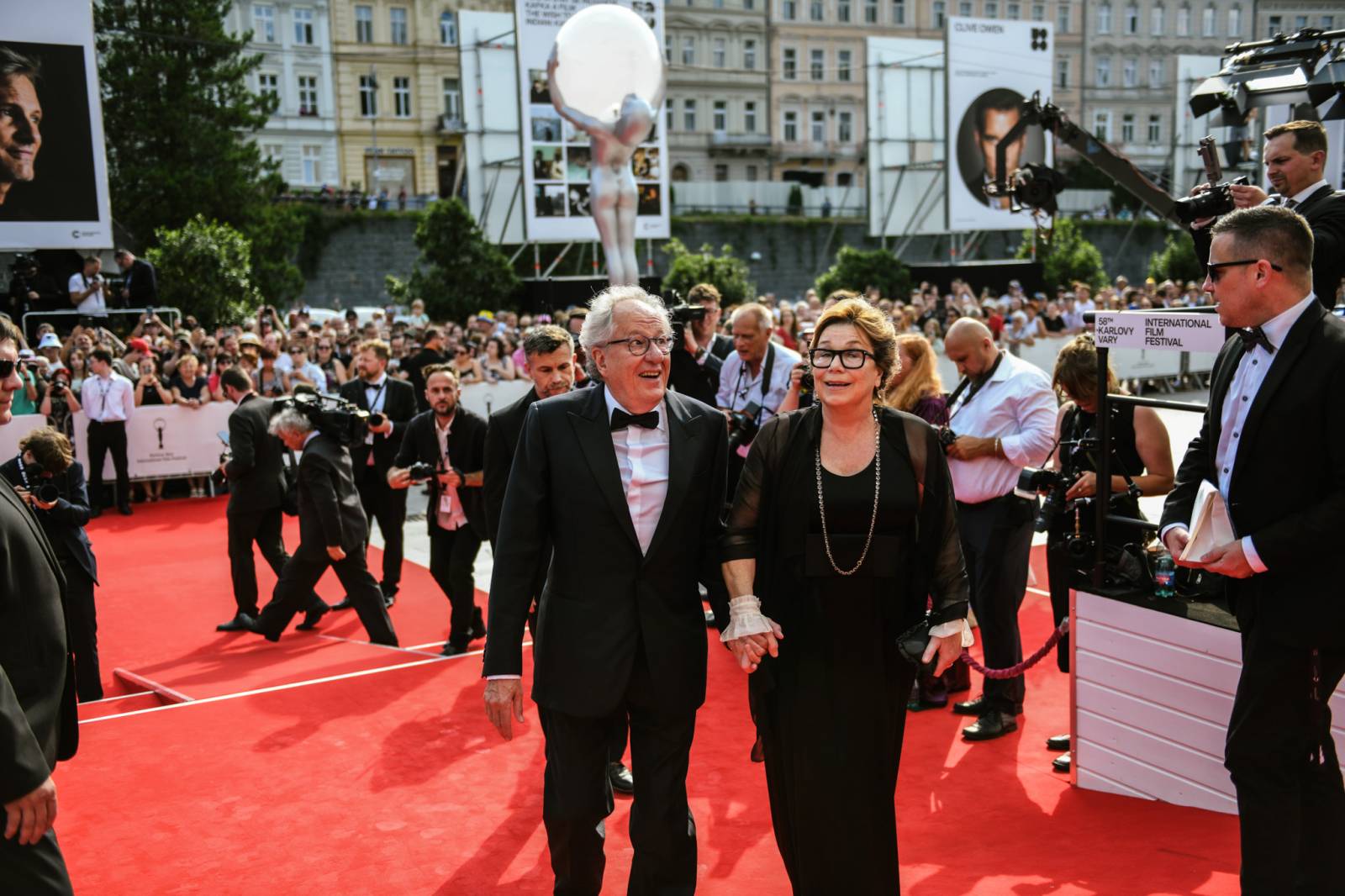 Cenu prezidenta MFF v Karlových Varech převzal Viggo Mortensen, na Mattoni Life Baru zářili Lenny a PSH