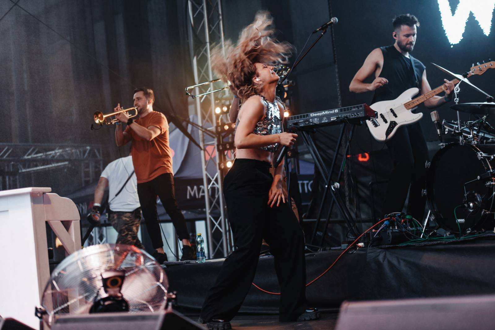 Cenu prezidenta MFF v Karlových Varech převzal Viggo Mortensen, na Mattoni Life Baru zářili Lenny a PSH