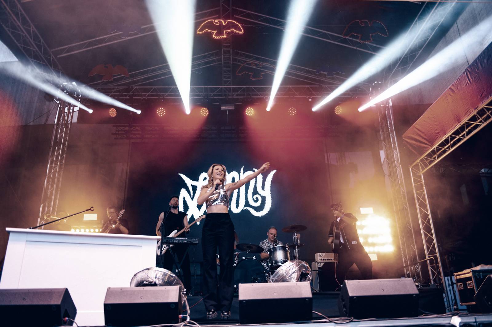 Cenu prezidenta MFF v Karlových Varech převzal Viggo Mortensen, na Mattoni Life Baru zářili Lenny a PSH