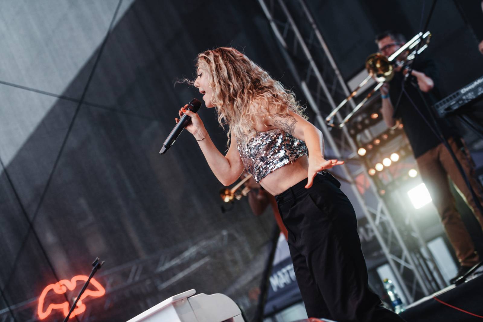 Cenu prezidenta MFF v Karlových Varech převzal Viggo Mortensen, na Mattoni Life Baru zářili Lenny a PSH