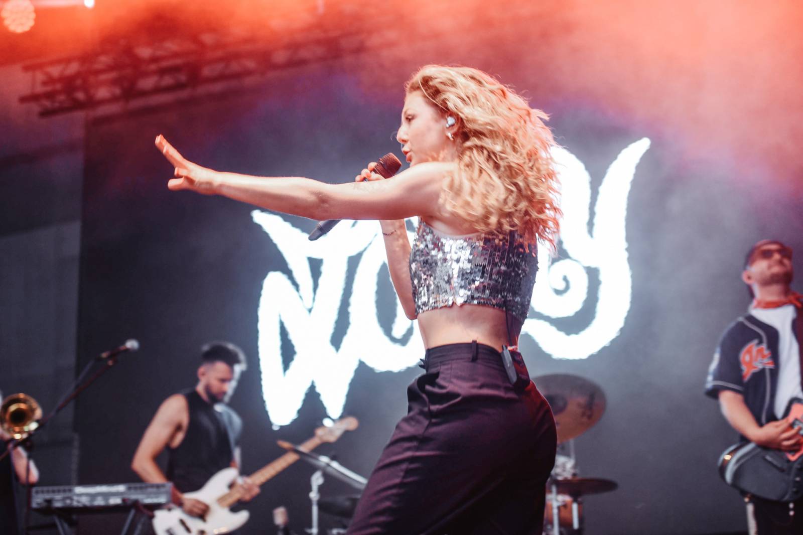 Cenu prezidenta MFF v Karlových Varech převzal Viggo Mortensen, na Mattoni Life Baru zářili Lenny a PSH