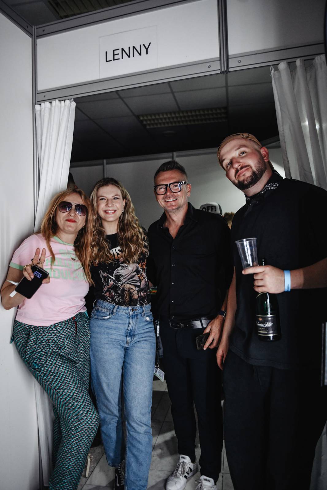 Cenu prezidenta MFF v Karlových Varech převzal Viggo Mortensen, na Mattoni Life Baru zářili Lenny a PSH