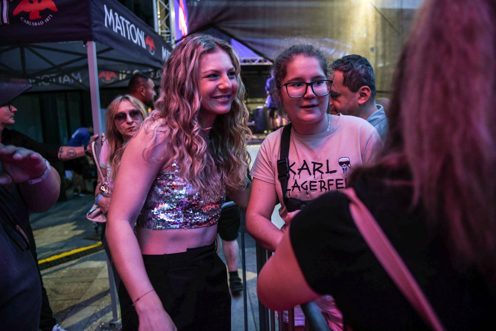 Cenu prezidenta MFF v Karlových Varech převzal Viggo Mortensen, na Mattoni Life Baru zářili Lenny a PSH