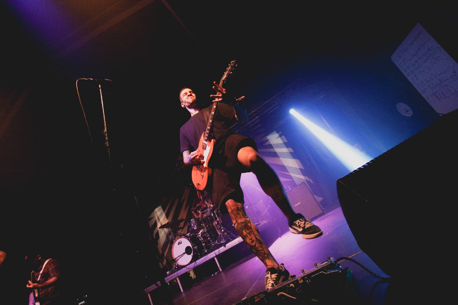 Mighty Sounds, den první: Legendární Cock Sparrer, srdíčkoví Polar a australské krysičky Dune Rats