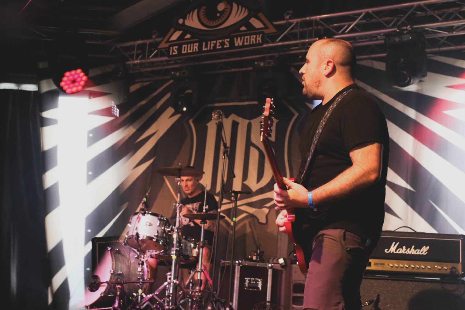 Mighty Sounds, den první: Legendární Cock Sparrer, srdíčkoví Polar a australské krysičky Dune Rats