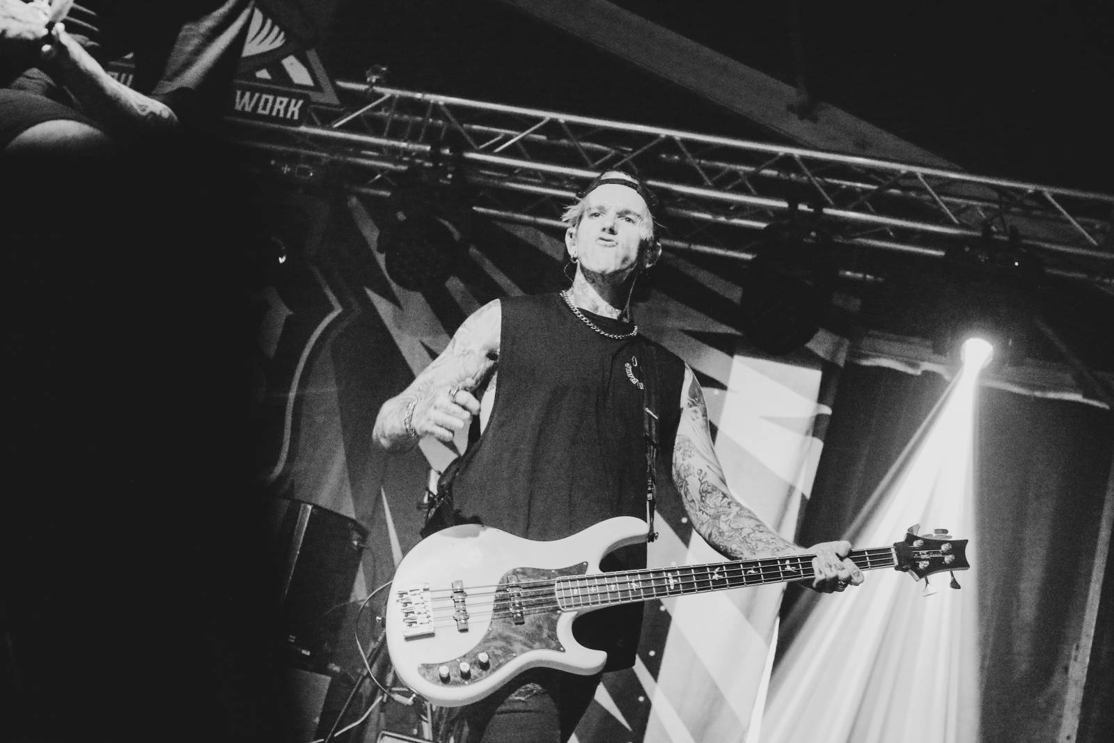 Mighty Sounds, den první: Legendární Cock Sparrer, srdíčkoví Polar a australské krysičky Dune Rats