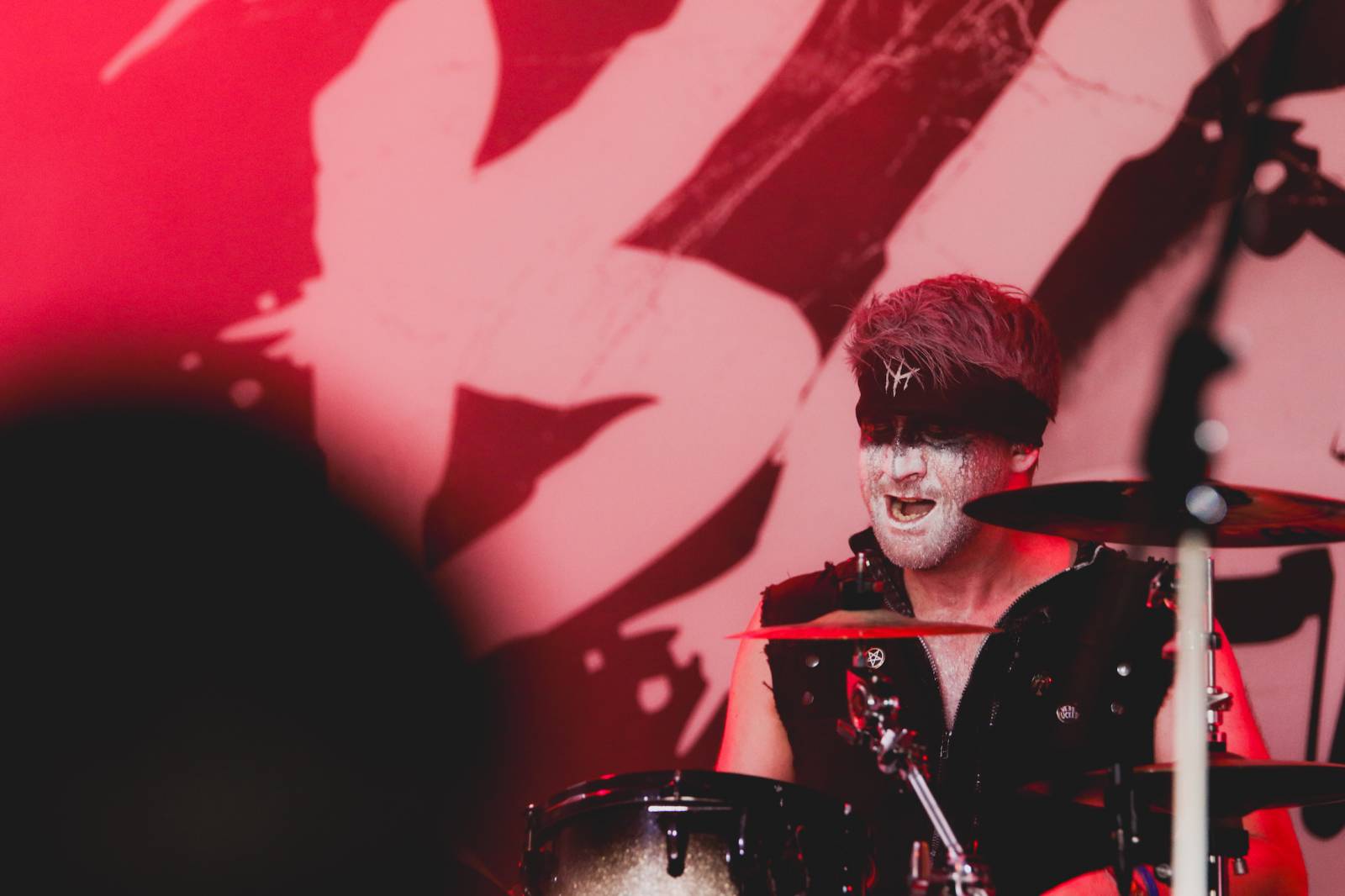 Mighty Sounds, den druhý: Ikoničtí Bad Religion, hajzlákový atentát s Gutalax a rock’n’rolloví gentlemani The Hives