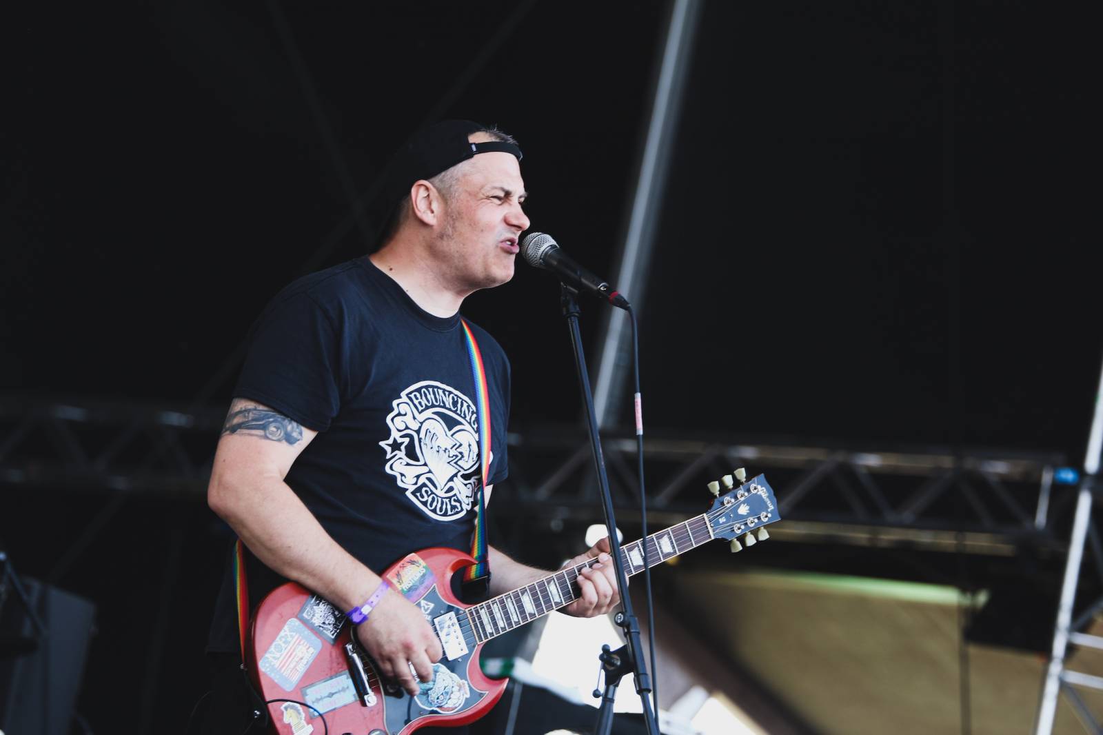 Mighty Sounds, den druhý: Ikoničtí Bad Religion, hajzlákový atentát s Gutalax a rock’n’rolloví gentlemani The Hives