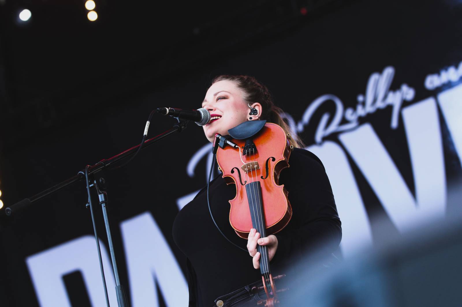 Mighty Sounds, den druhý: Ikoničtí Bad Religion, hajzlákový atentát s Gutalax a rock’n’rolloví gentlemani The Hives