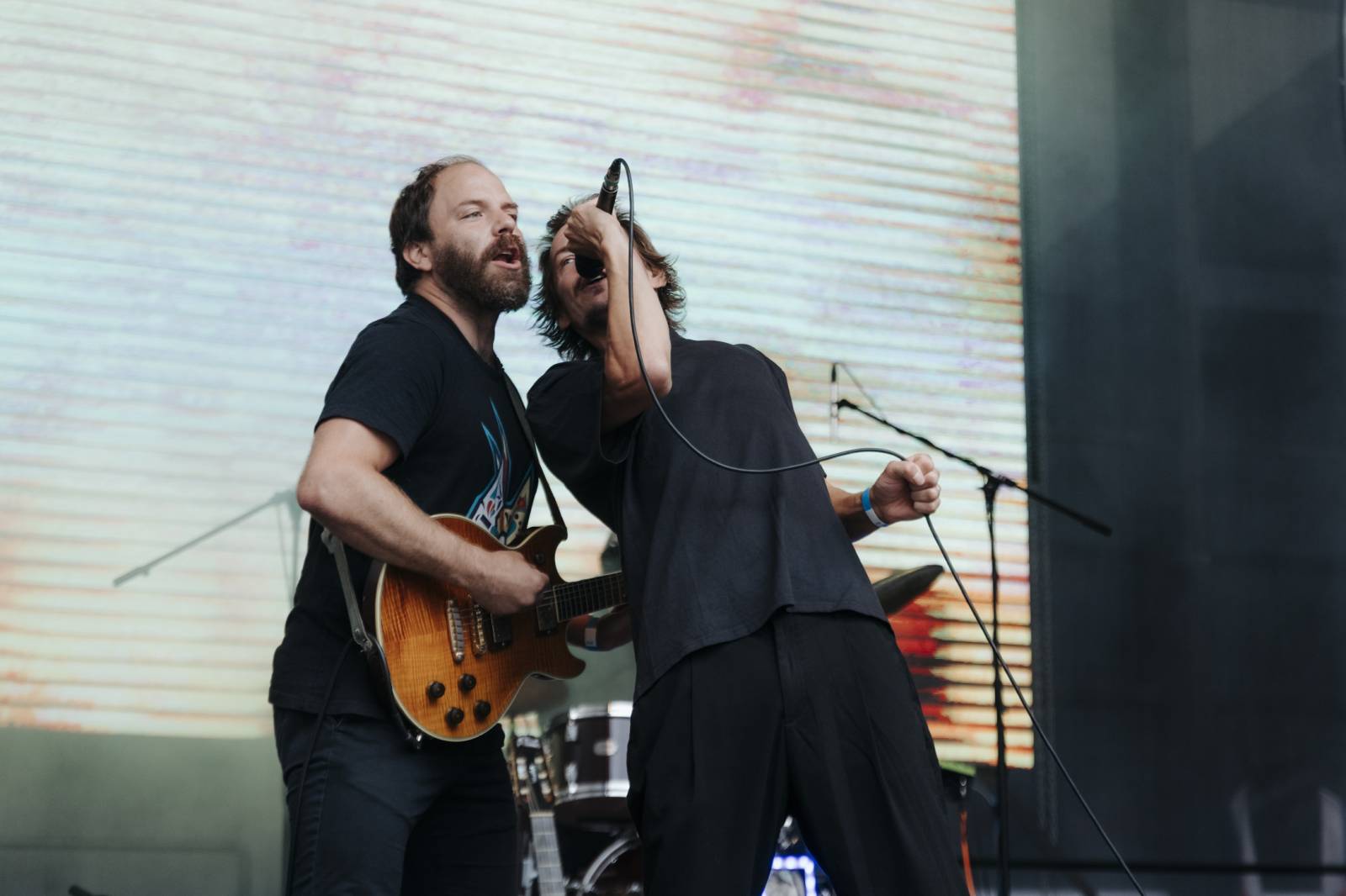 V Karlových Varech převzali stráž Zrní a Kapitán Demo, na koncertech měli plno