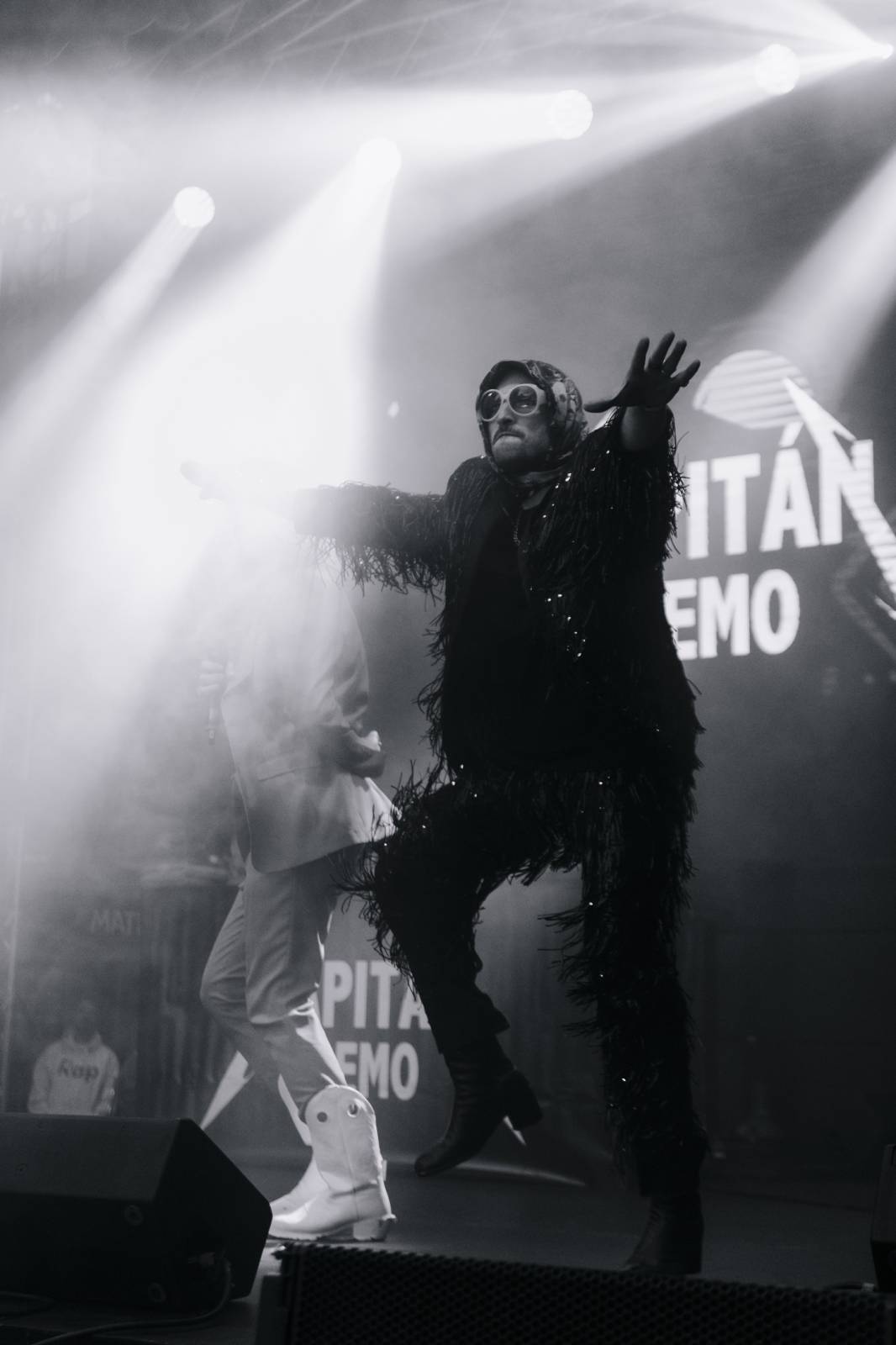 V Karlových Varech převzali stráž Zrní a Kapitán Demo, na koncertech měli plno