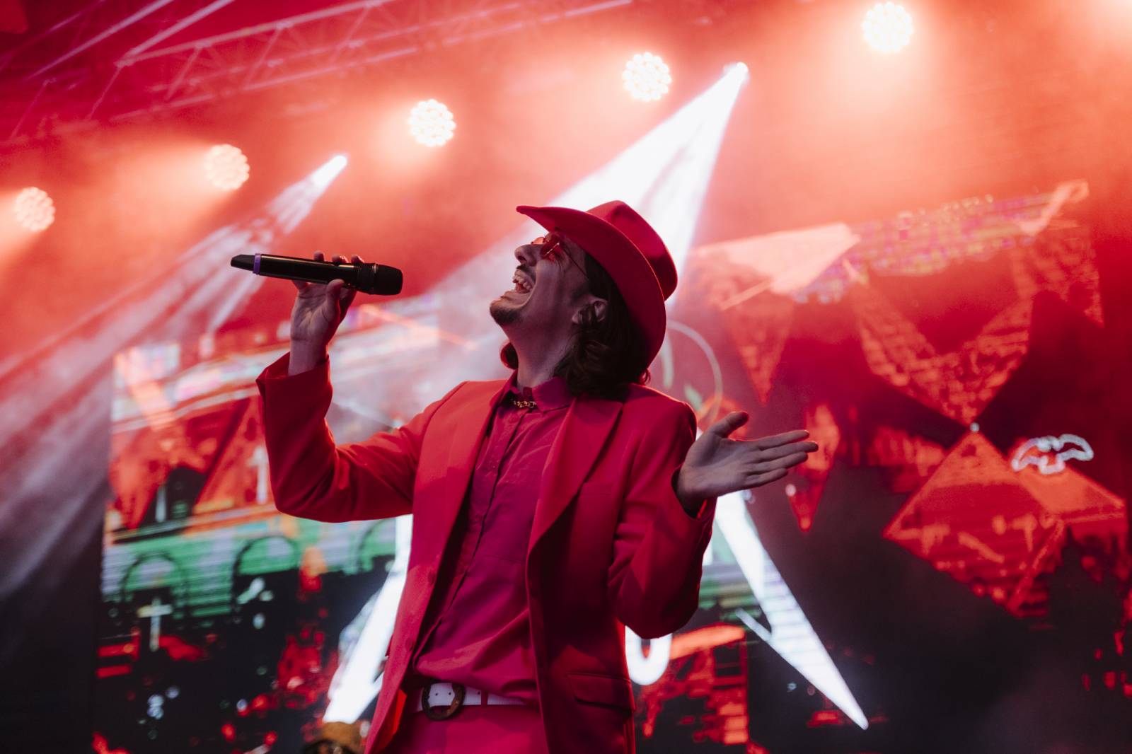 V Karlových Varech převzali stráž Zrní a Kapitán Demo, na koncertech měli plno