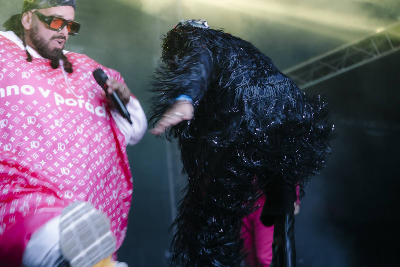 V Karlových Varech převzali stráž Zrní a Kapitán Demo, na koncertech měli plno