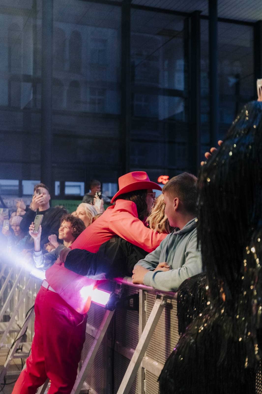 V Karlových Varech převzali stráž Zrní a Kapitán Demo, na koncertech měli plno