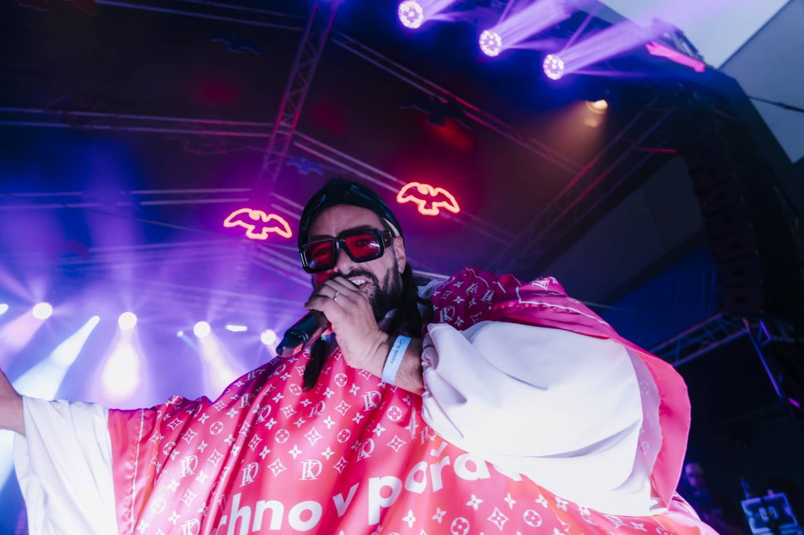 V Karlových Varech převzali stráž Zrní a Kapitán Demo, na koncertech měli plno