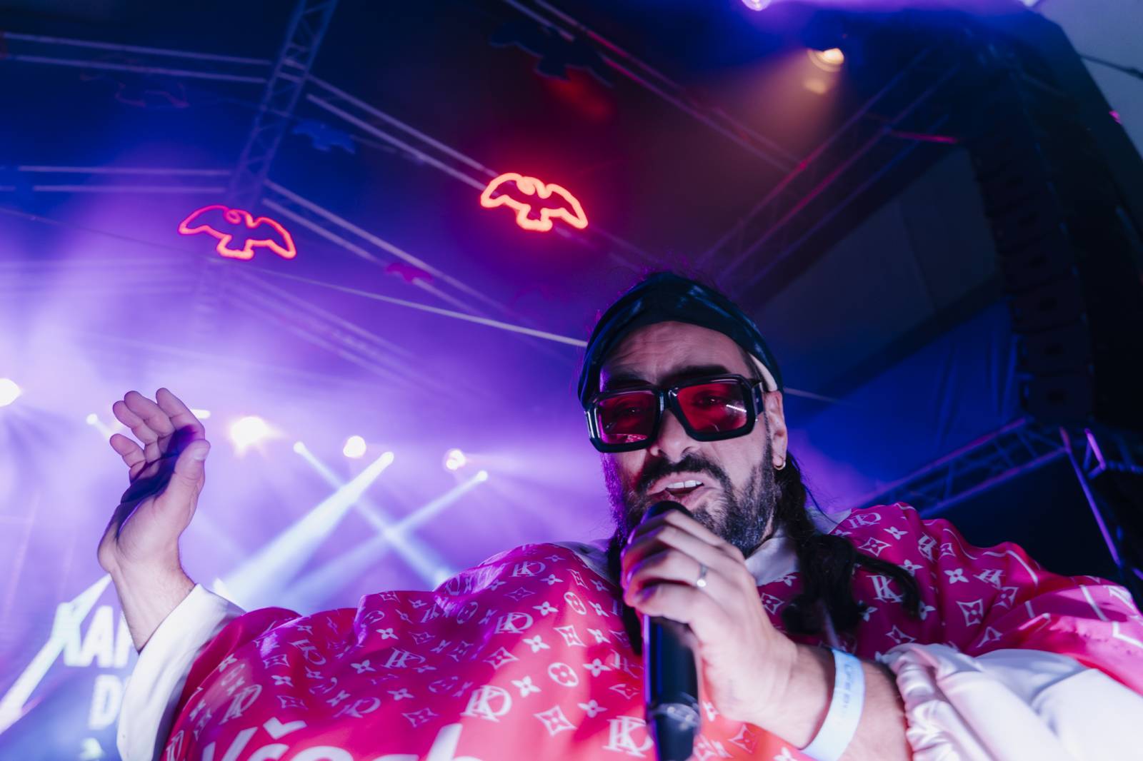 V Karlových Varech převzali stráž Zrní a Kapitán Demo, na koncertech měli plno