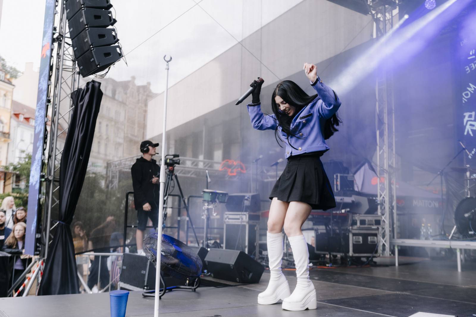 Pam Rabbit nechala Karlovy Vary nahlédnout do své duše, nadchl i Dan Bárta s Illustratosphere