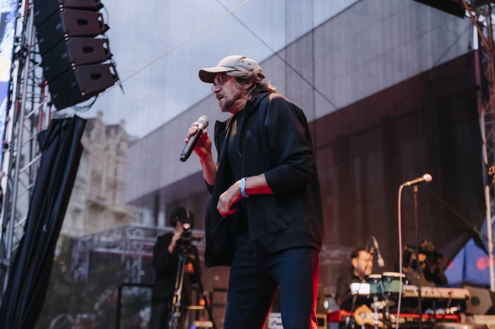 Pam Rabbit nechala Karlovy Vary nahlédnout do své duše, nadchl i Dan Bárta s Illustratosphere