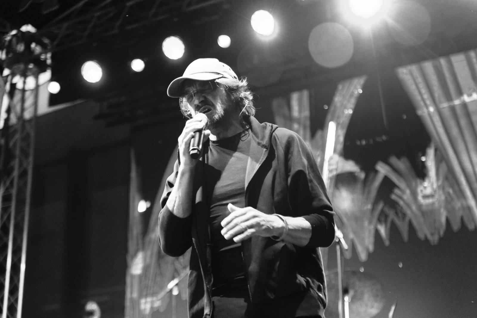 Pam Rabbit nechala Karlovy Vary nahlédnout do své duše, nadchl i Dan Bárta s Illustratosphere