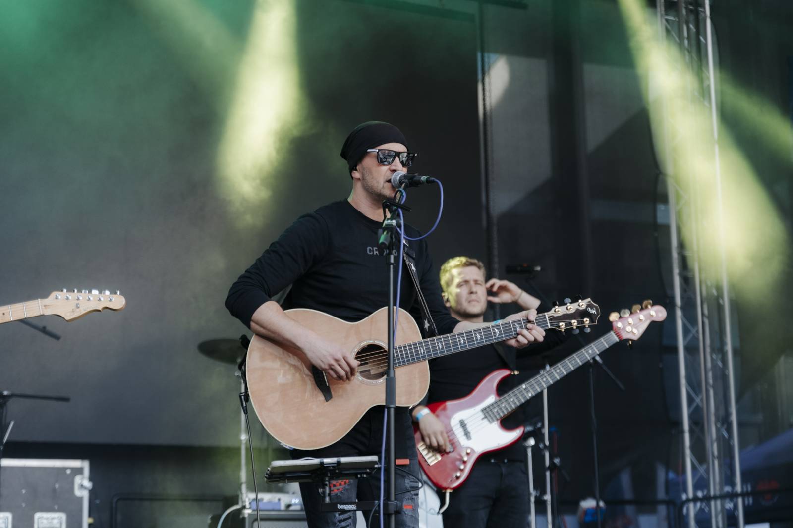 U Vřídla ve Varech se opět tancovalo. Tentokrát na písně We Are Domi a Nedivoč