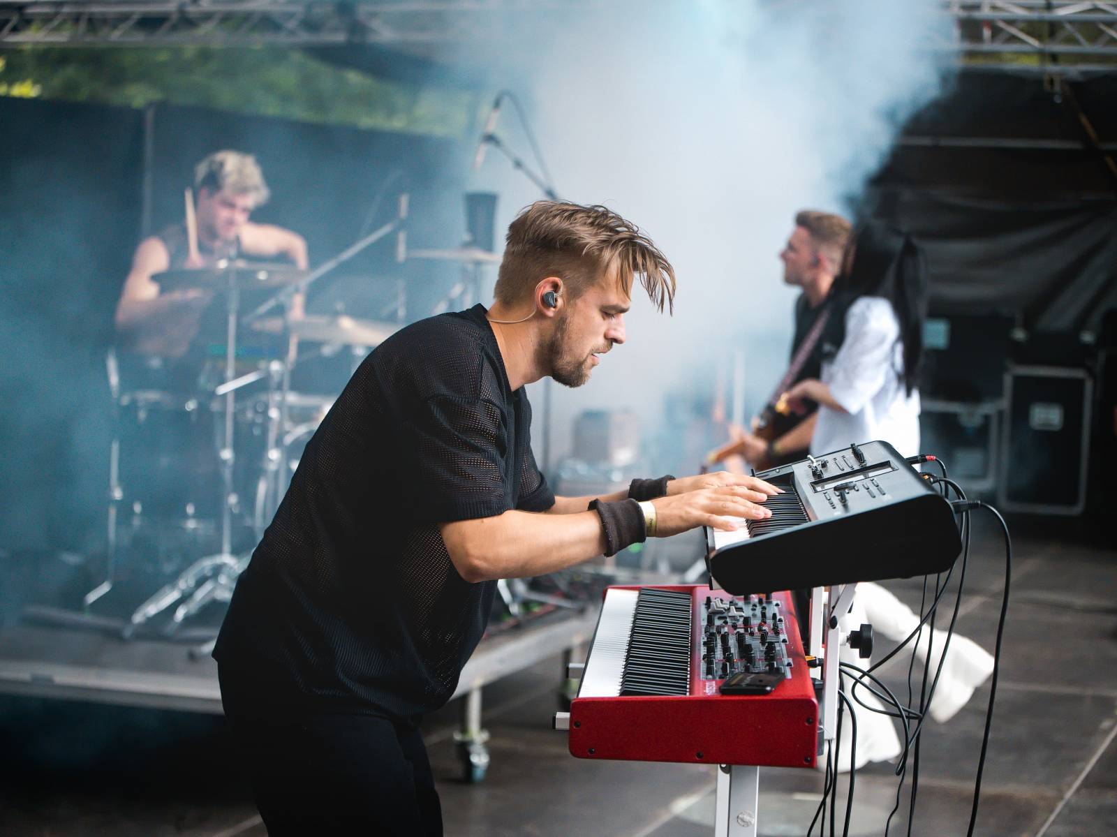 Tomáš Klus vyrazil v Jihlavě do publika, druhý den na Vysočina Festu hráli i PSH, Tři sestry či Ben Cristovao