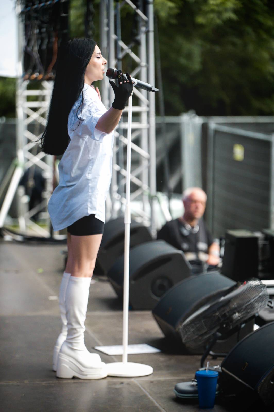 Tomáš Klus vyrazil v Jihlavě do publika, druhý den na Vysočina Festu hráli i PSH, Tři sestry či Ben Cristovao